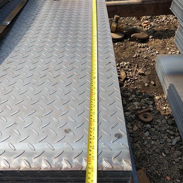Diamond plate sheets S235JR Hot rolled mild steel 2.5mm 3mm thick checkered steel plate