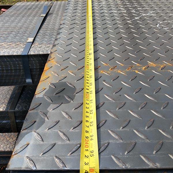 Hot Dipped Galvanized Steel Checkered Plate for sale ASTM A36 Q235B SS400 5mm thickness